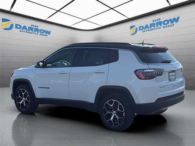 Jeep Compass Vehicle Full-screen Gallery Image 3