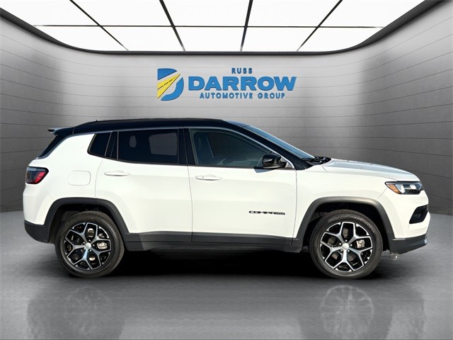 Jeep Compass Vehicle Full-screen Gallery Image 6