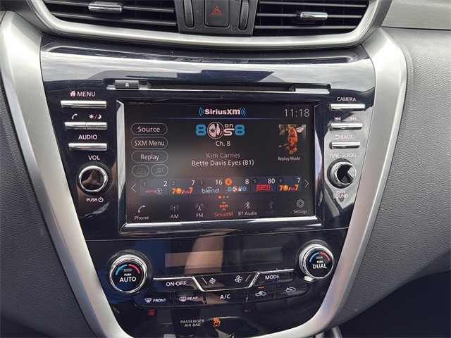 Nissan Murano Vehicle Full-screen Gallery Image 21