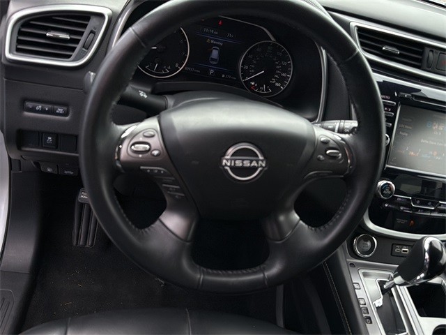 Nissan Murano Vehicle Full-screen Gallery Image 26