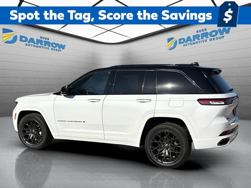 Jeep Grand Cherokee Vehicle Full-screen Gallery Image 3