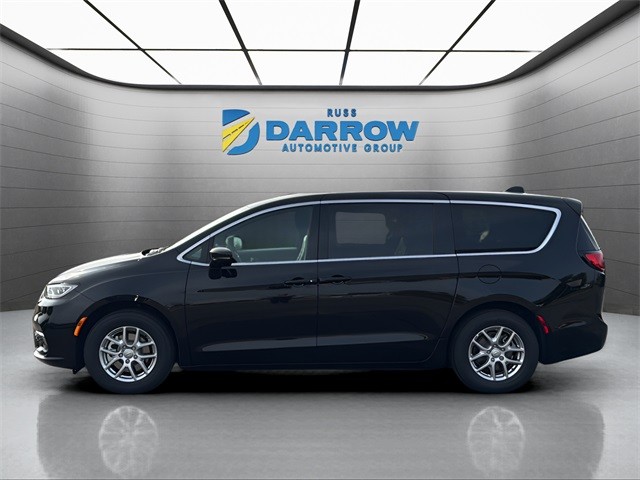 Chrysler Pacifica Vehicle Full-screen Gallery Image 2