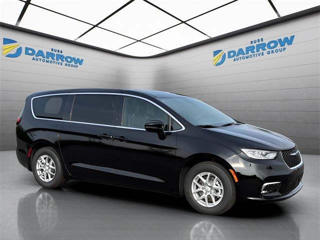 Chrysler Pacifica Vehicle Full-screen Gallery Image 7