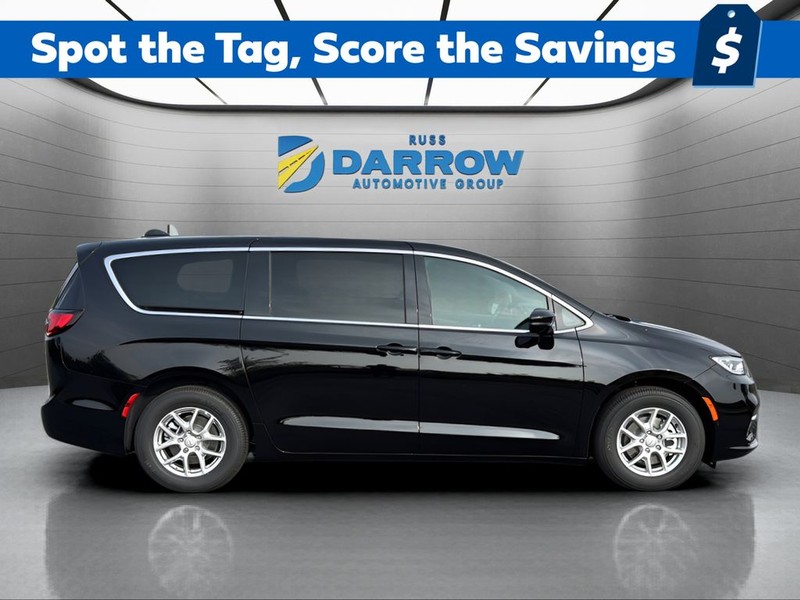 Chrysler Pacifica Vehicle Full-screen Gallery Image 6