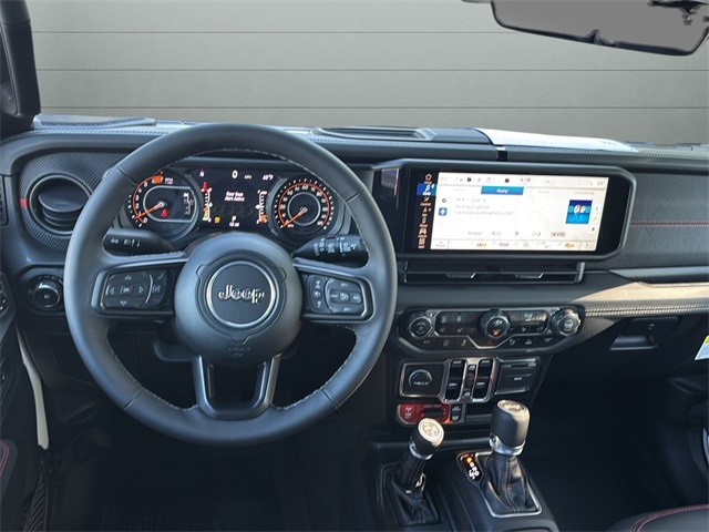 Jeep Wrangler Vehicle Full-screen Gallery Image 12