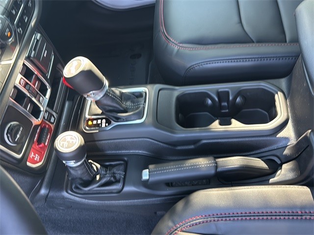 Jeep Wrangler Vehicle Full-screen Gallery Image 20