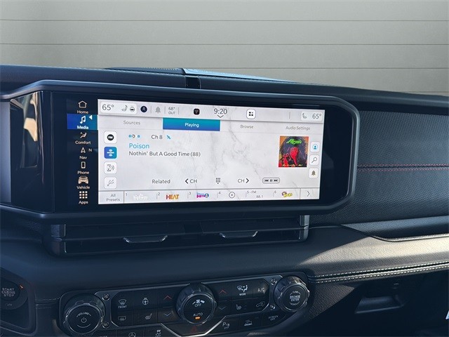 Jeep Wrangler Vehicle Full-screen Gallery Image 22