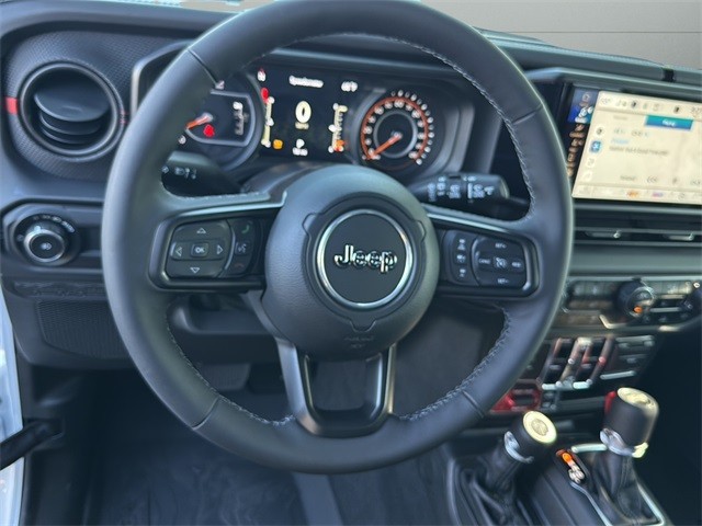 Jeep Wrangler Vehicle Full-screen Gallery Image 27