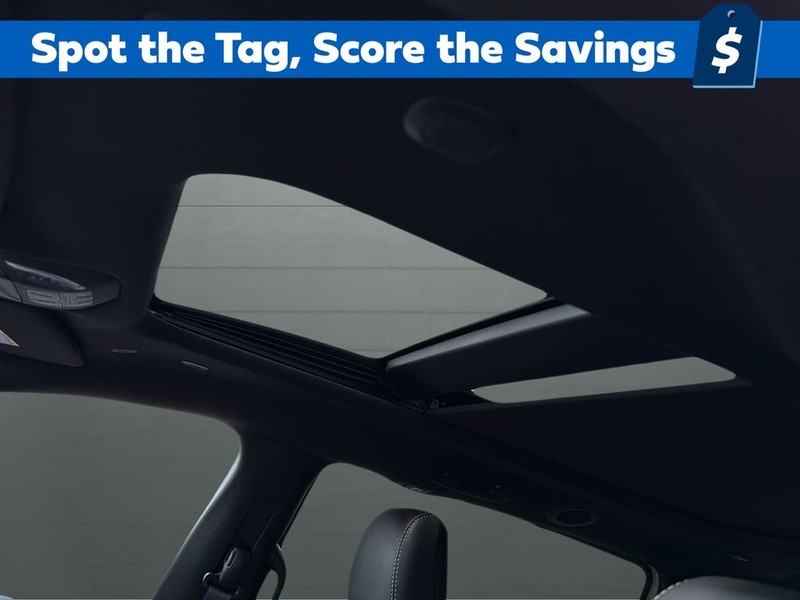 Chrysler Pacifica Vehicle Full-screen Gallery Image 16