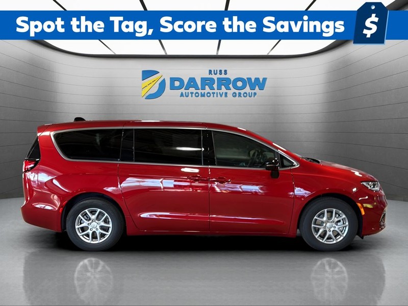 Chrysler Pacifica Vehicle Full-screen Gallery Image 6