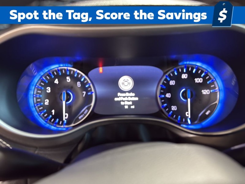 Chrysler Pacifica Vehicle Full-screen Gallery Image 13