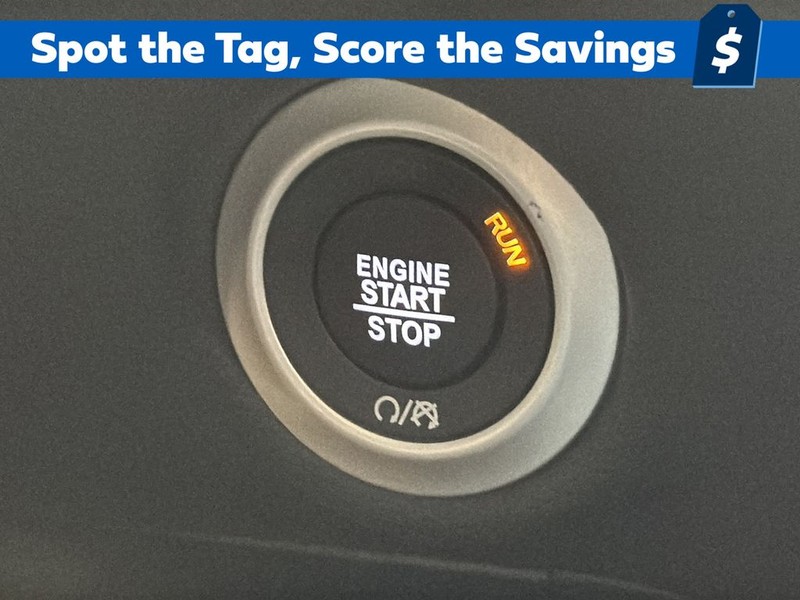 Chrysler Pacifica Vehicle Full-screen Gallery Image 23