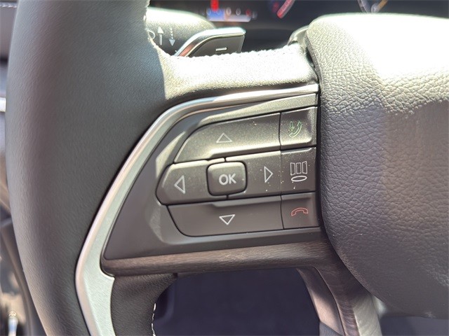 Jeep Grand Cherokee L Vehicle Full-screen Gallery Image 9