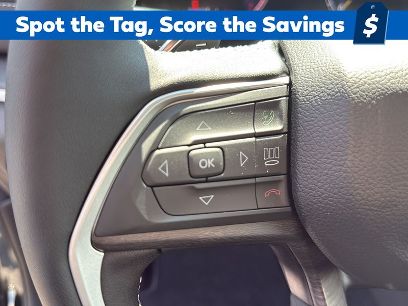 Jeep Grand Cherokee L Vehicle Full-screen Gallery Image 9