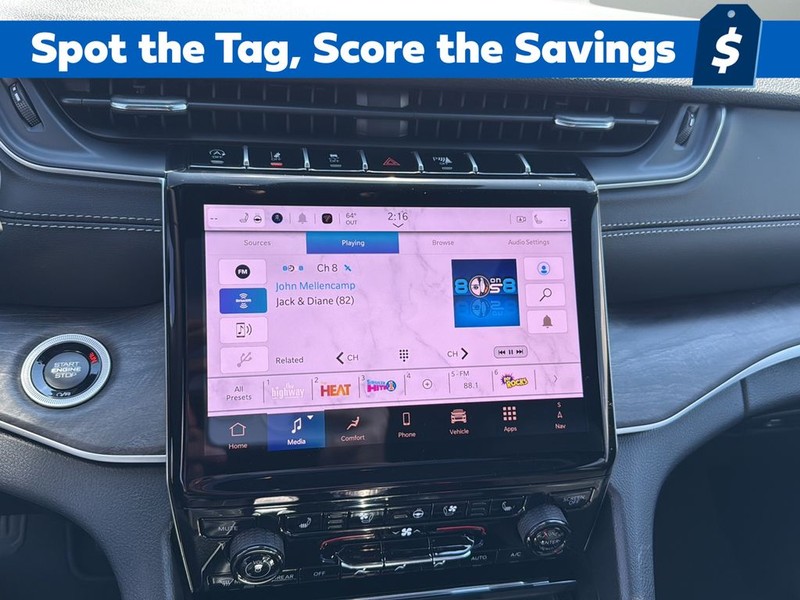 Jeep Grand Cherokee L Vehicle Full-screen Gallery Image 21