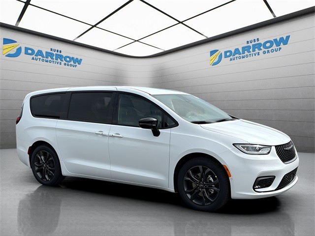 Chrysler Pacifica Vehicle Full-screen Gallery Image 7