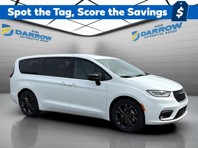 Chrysler Pacifica Vehicle Full-screen Gallery Image 7