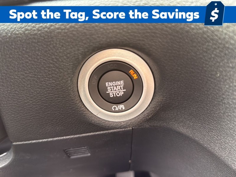 Chrysler Pacifica Vehicle Full-screen Gallery Image 22