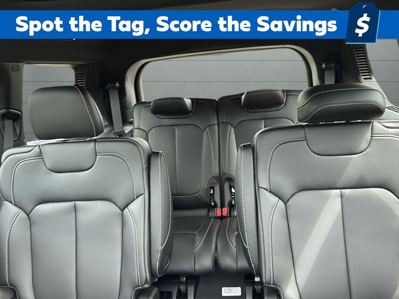 Jeep Grand Cherokee L Vehicle Full-screen Gallery Image 27