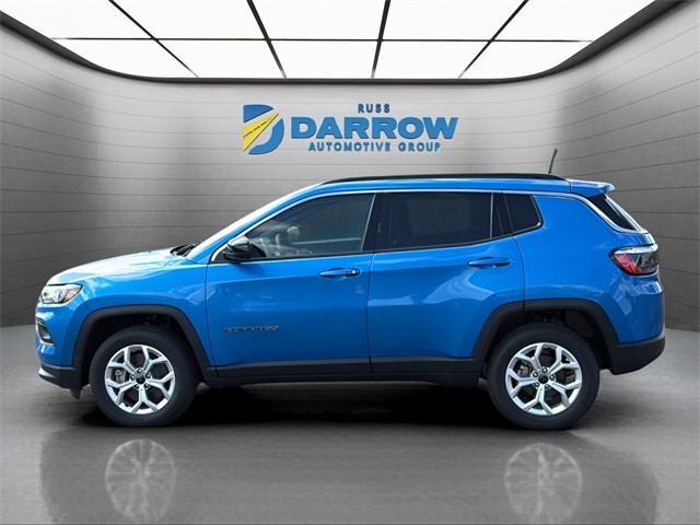 Jeep Compass Vehicle Full-screen Gallery Image 2