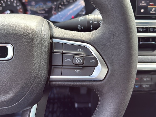 Jeep Compass Vehicle Full-screen Gallery Image 18