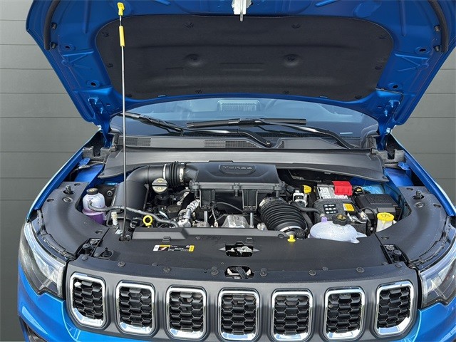 Jeep Compass Vehicle Full-screen Gallery Image 19