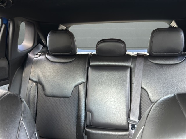 Jeep Compass Vehicle Full-screen Gallery Image 28