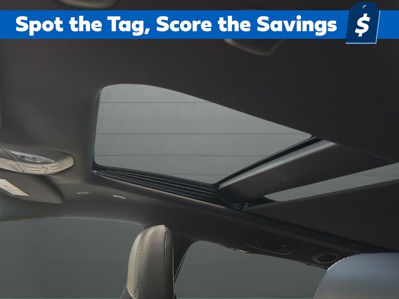 Chrysler Pacifica Vehicle Full-screen Gallery Image 16