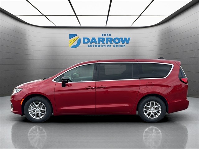 Chrysler Pacifica Vehicle Full-screen Gallery Image 2