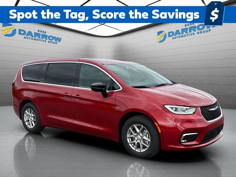 Chrysler Pacifica Vehicle Full-screen Gallery Image 7