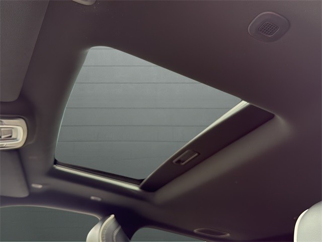 Ram 2500 Vehicle Full-screen Gallery Image 16