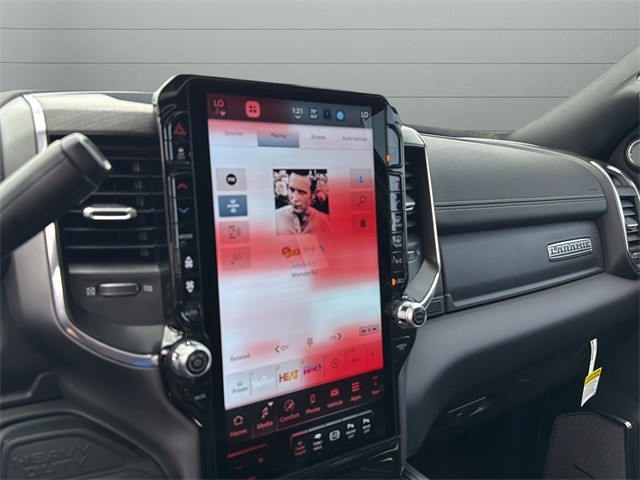 Ram 2500 Vehicle Full-screen Gallery Image 20