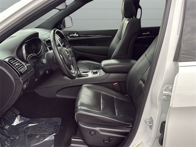 Jeep Grand Cherokee Vehicle Full-screen Gallery Image 10