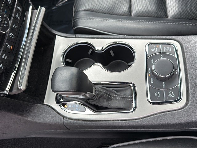 Jeep Grand Cherokee Vehicle Full-screen Gallery Image 21