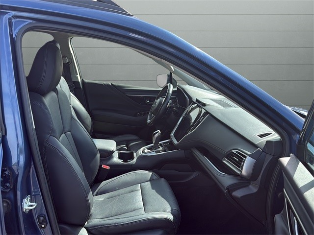 Subaru Outback Vehicle Full-screen Gallery Image 15