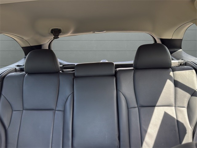 Subaru Outback Vehicle Full-screen Gallery Image 27