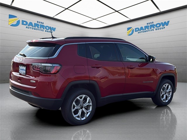 Jeep Compass Vehicle Full-screen Gallery Image 5