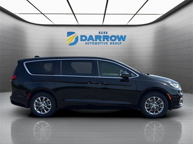 Chrysler Pacifica Vehicle Full-screen Gallery Image 6