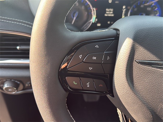 Chrysler Pacifica Vehicle Full-screen Gallery Image 9