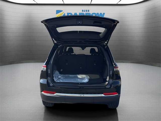 Jeep Grand Cherokee Vehicle Full-screen Gallery Image 26