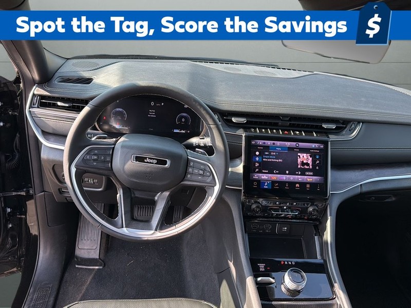 Jeep Grand Cherokee Vehicle Full-screen Gallery Image 12