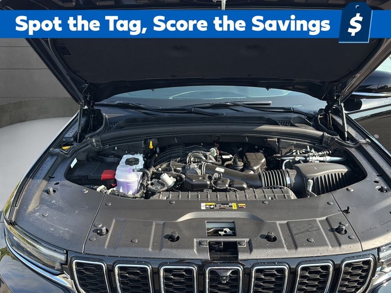 Jeep Grand Cherokee Vehicle Full-screen Gallery Image 20