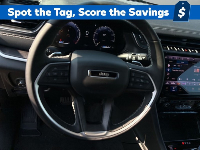 Jeep Grand Cherokee Vehicle Full-screen Gallery Image 27