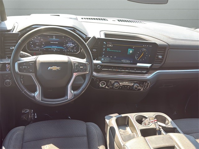 Chevrolet Silverado 1500 Vehicle Full-screen Gallery Image 12