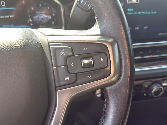 Chevrolet Silverado 1500 Vehicle Full-screen Gallery Image 18