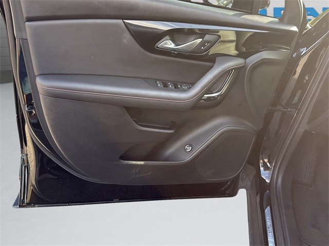 Chevrolet Blazer Vehicle Full-screen Gallery Image 11