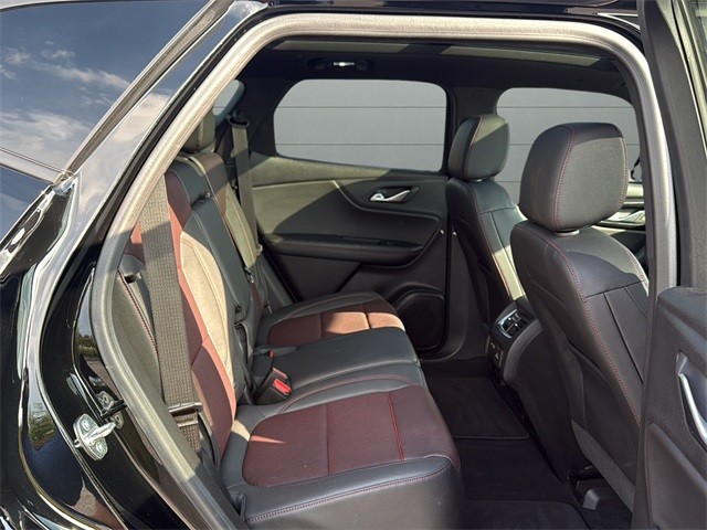 Chevrolet Blazer Vehicle Full-screen Gallery Image 14