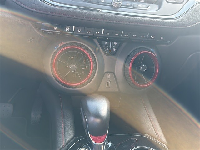 Chevrolet Blazer Vehicle Full-screen Gallery Image 21