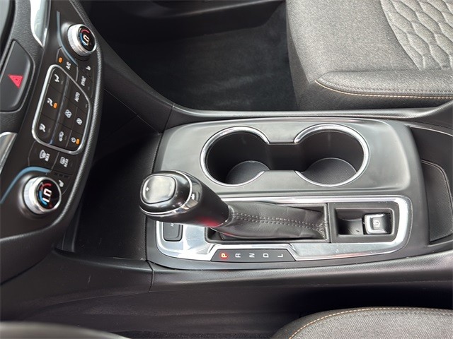 Chevrolet Equinox Vehicle Full-screen Gallery Image 20