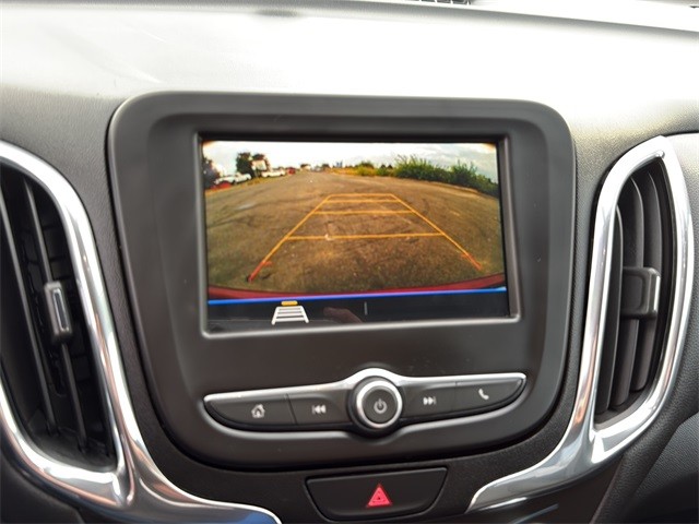 Chevrolet Equinox Vehicle Full-screen Gallery Image 23